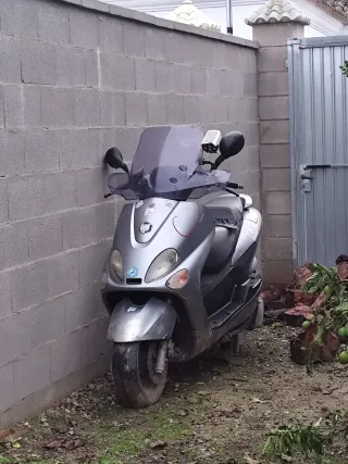 Yamaha Majesty 125cc Con el motor gripado