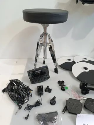 ///Batería alesis debut kit /// W31Y1111