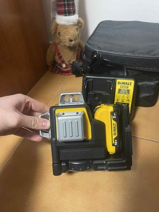 Laser dewalt 360 gradi 12 linee
