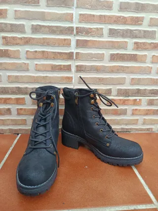 Botas negras con tacón