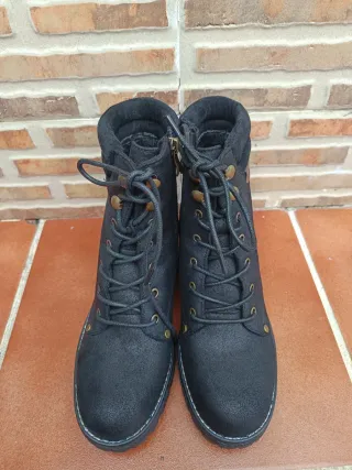 Botas negras con tacón