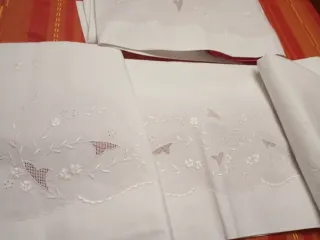 Juego de cama bordado y filtiré tolra sin iniciale