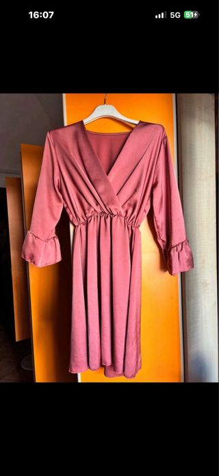 Vestito elegante rosa