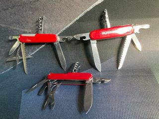 3 Canivetes Victorinox (Huntsman, Climber, Camper)