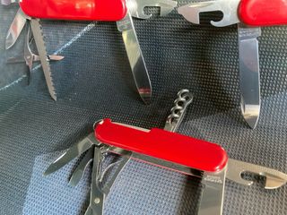 3 Canivetes Victorinox (Huntsman, Climber, Camper)