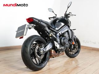 YAMAHA MT 09