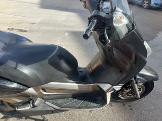 Yamaha X-MAX 250i con avería.