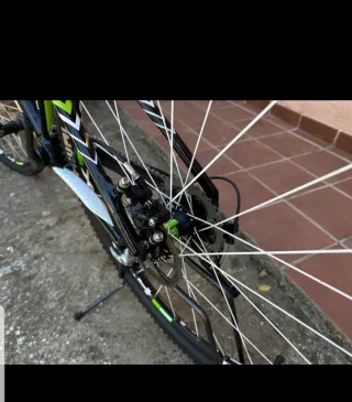 Bicicleta Cannondale 26" de fibra de carbono