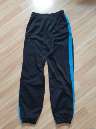 Pantalón deportivo Nike negro y azul