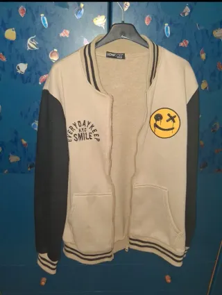 Felpa Beige e Nera con Smiley