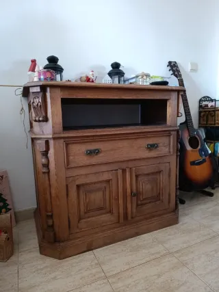 Mueble de salón de madera