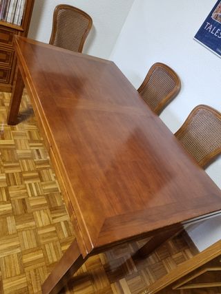 Mesa de Salón de Madera