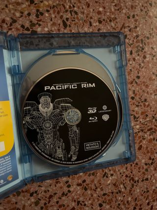 Pacific Rim Blu-ray 3D + Blu-ray + Disco de Extras