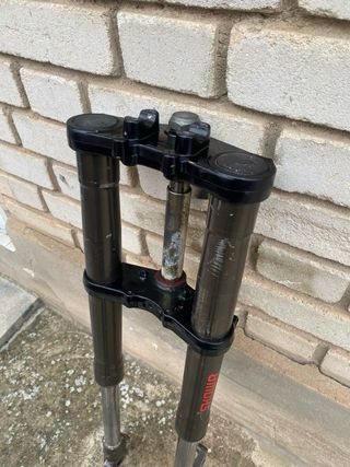 Horquillas invertidas Showa Derbi Senda