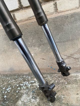 Horquillas invertidas Showa Derbi Senda