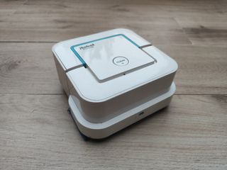 Robot iRobot Braava Jet 240