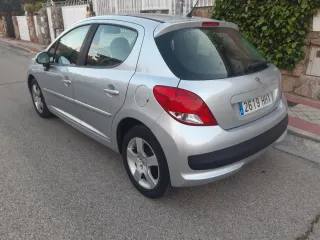 Peugeot 207 2012