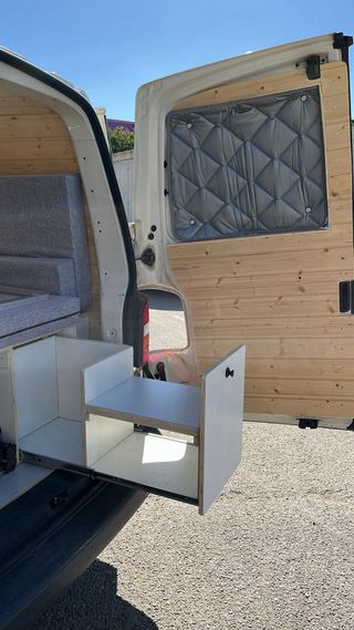 Volkswagen Transporter T5 2004