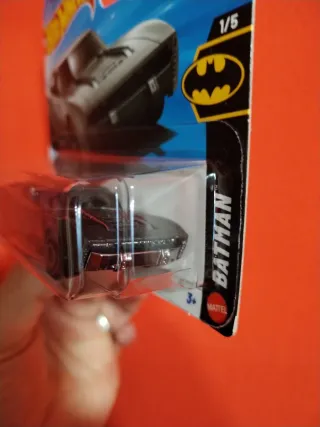 Hot Wheels Batman Batmobile 1/5
