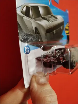 Hot Wheels Batman Batmobile 1/5