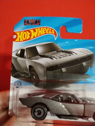 Hot Wheels Batman Batmobile 1/5