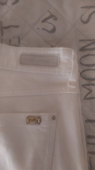 Pantalón blanco Stradivarius Talla 40