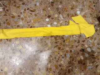 Vestido fiesta mujer negro y amarillo.