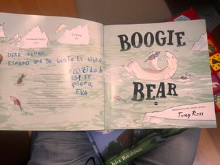 11 libros en inglés, 1 en español. 12 euros todo