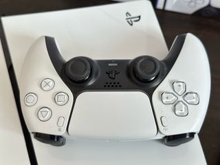 PlayStation 5 con Lector + 2 Mandos