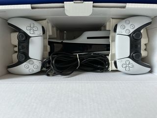 PlayStation 5 con Lector + 2 Mandos