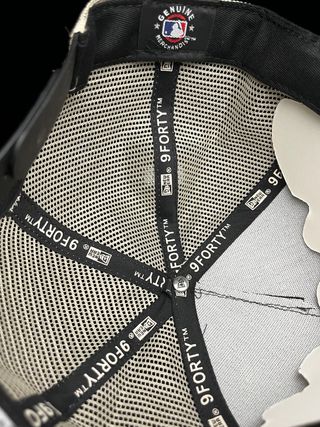 Gorra New Era LA Flores Beige y Negra