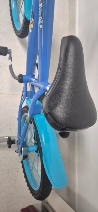 Bicicleta infantil azul con licencia Stitch