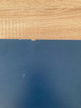 Estantería azul de madera