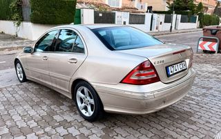 Mercedes-Benz Clase C220