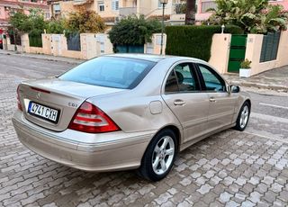Mercedes-Benz Clase C220