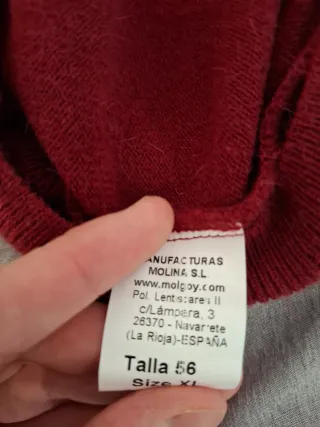 Jersey Molgoy cuello pico granate lana y angora