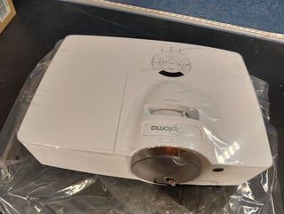 Proyector Optoma EH200ST DLP 1080p 3000 lúmenes