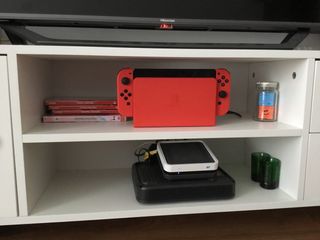 Mobile TV bianco in legno