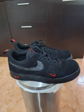 Nike Air Force 1 '07 LV8 Negro Rojo