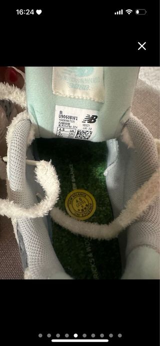 New Balance 9070 Beige reflectantes 37 pequeño