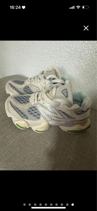 New Balance 9070 Beige reflectantes 37 pequeño