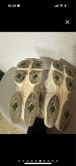 New Balance 9070 Beige reflectantes 37 pequeño