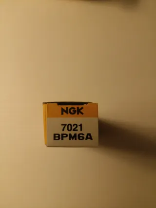 Bujía NGK BPM6A 7021