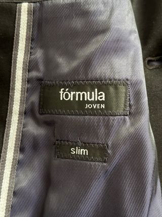 Traje negro elegante