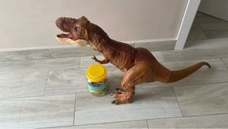 Dinosaurio Jurassic World Carnotaurus