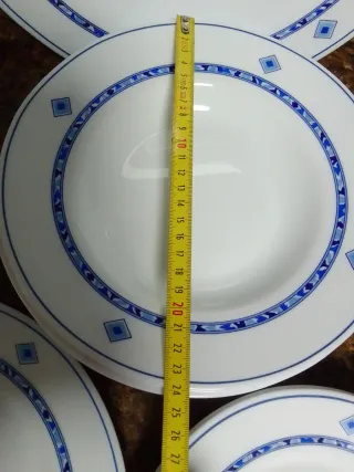 Vajilla azul y blanco