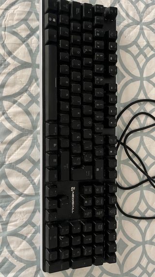 Teclado Newskill Suiko Gris