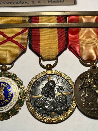 Pasador 4 medallas Guerra Civil