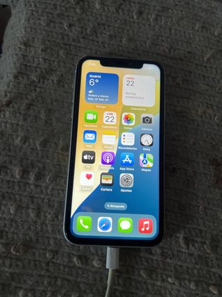 iPhone XR 64GB Plata Buen Estado