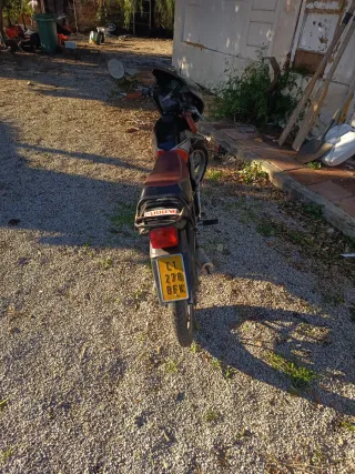 Derbi FDX de serie falta ITV papeles al día